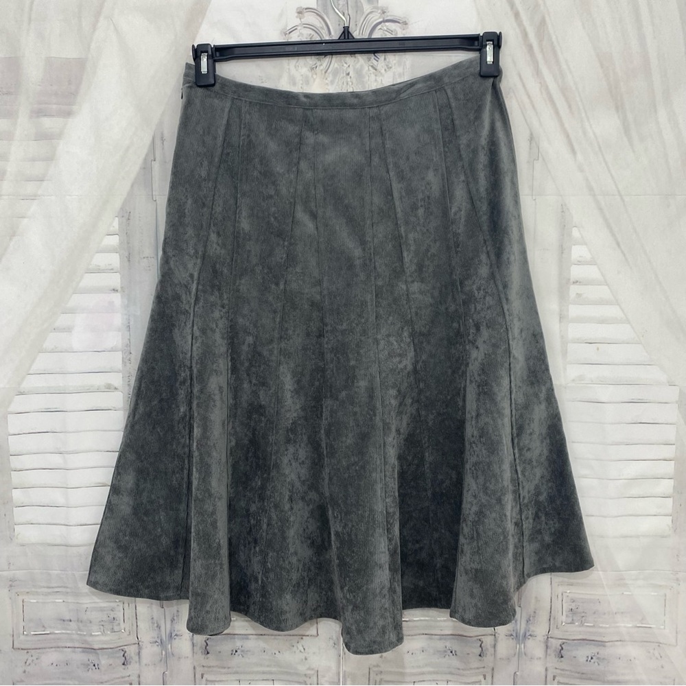 Christopher & Banks Size 10 Corduroy Skirt Modest No Slit Pinwheel Gray A-Line